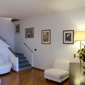 Appartement Artisti In With Great A/c, Florence