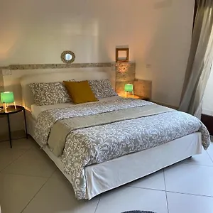  Hébergement de vacances Luigi A Poggio Dei Pini, Con Giardino E Posto Auto Italie